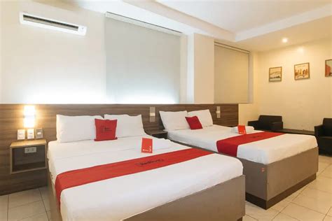 RedDoorz at V Plaza Hotel Manila .